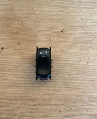 Traction control (ASR) switch