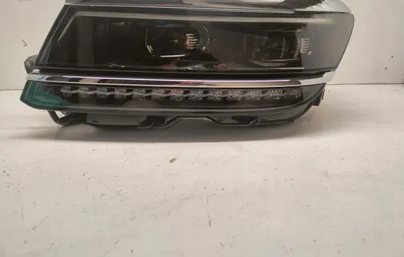 Volkswagen Tiguan Allspace Headlight/headlamp