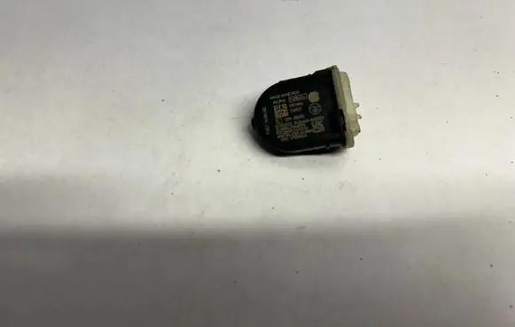 Ford Mustang VI Tire pressure sensor F2GT1A180BD