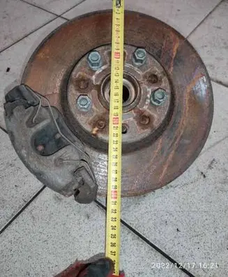 Volkswagen PASSAT CC Front wheel hub spindle knuckle