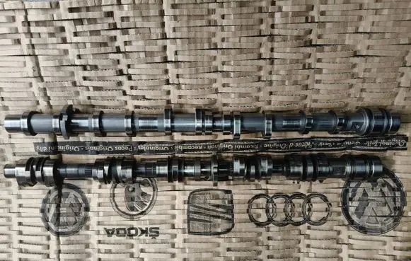 Audi RS3 Camshaft 07k109022e 07k109101j