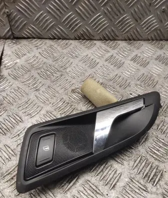 Skoda Octavia Mk2 (1Z) Rear door interior handle trim 1z0839247