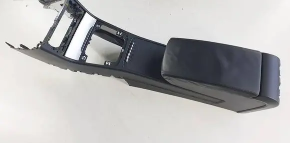 Volkswagen PASSAT CC Armrest 