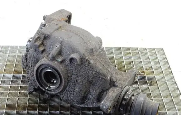 BMW X5 E70 Rear differential 7630912