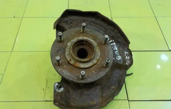 Mitsubishi L200 Front wheel hub spindle knuckle PRZOD 13AB25