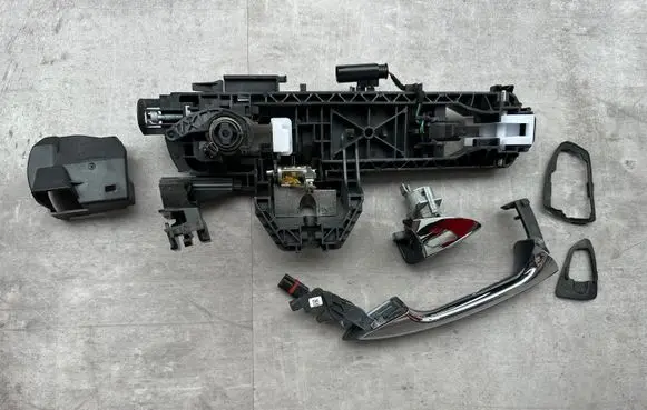 Mercedes-Benz ML W166 Front door exterior handle A2047602334 A34550101