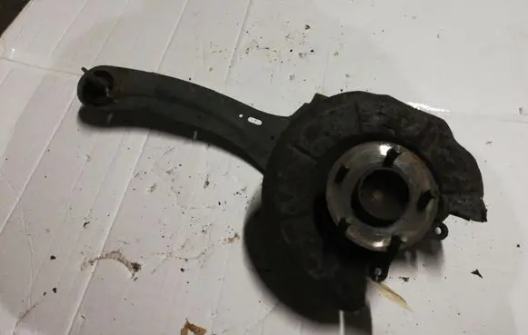 Ford Focus Rear wheel hub spindle/knuckle 
