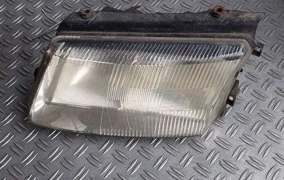 Volkswagen PASSAT B5 Headlight/headlamp