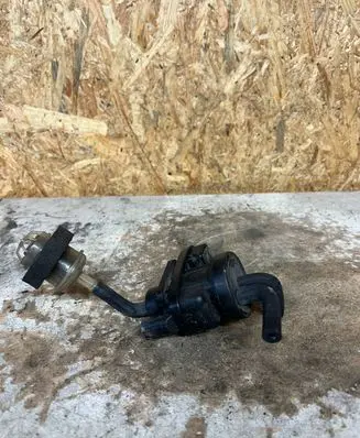 Mercedes-Benz C W203 Turbo solenoid valve a0005450427