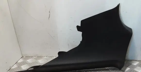 Jaguar XE (C) pillar trim GX73519A96AF