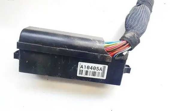 Skoda Fabia Mk2 (5J) Coolant fan relay 1J0919506M 898967000