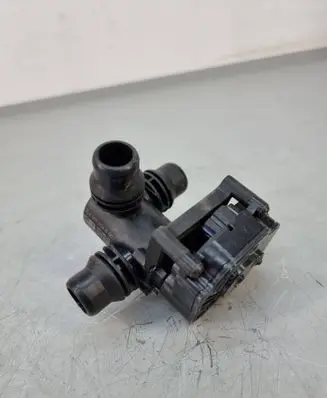 Mercedes-Benz EQA Coolant heater control valve A0005061500