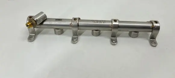 Porsche Panamera (971) Fuel main line pipe 06M133315L
