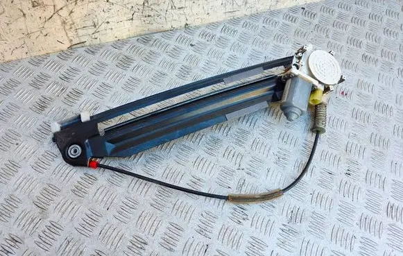 BMW 5 E39 Rear door window regulator with motor 8252429 8360512 67628360512