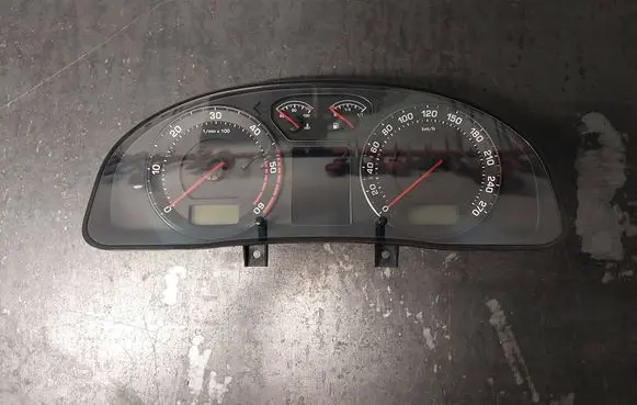 Skoda Superb B5 (3U) Speedometer (instrument cluster) 3U0920841A