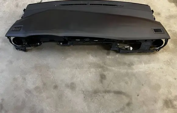 Toyota Auris E180 Dashboard