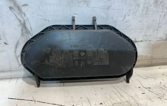 Volkswagen Sharan Headlight/headlamp dust cover 1305239199