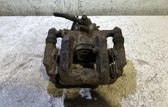 Chevrolet Cruze Rear brake caliper