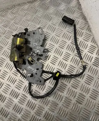 Chrysler Grand Voyager IV Rear door lock