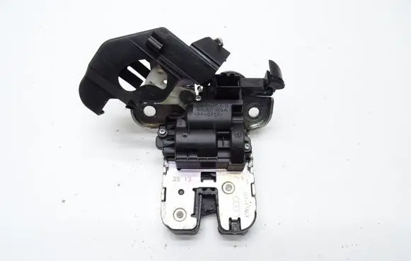 Tailgate/trunk/boot lock/catch/latch