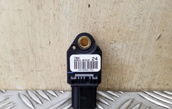 Toyota Verso Airbag deployment crash/impact sensor 898310F010