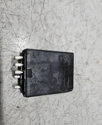 Mercedes-Benz E W124 Other relay 0065458732 0599610