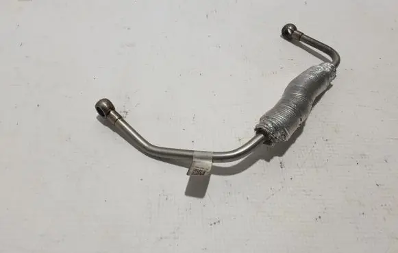 BMW 5 G30 G31 Turbo turbocharger oiling pipe/hose 8586485