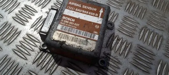 Audi A4 S4 B5 8D Airbag control unit/module 8A0959655B 0285001037