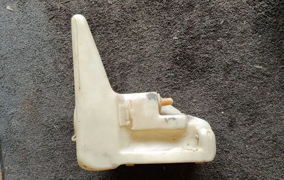 Mercedes-Benz C W202 Windshield washer fluid reservoir/tank 2028690020