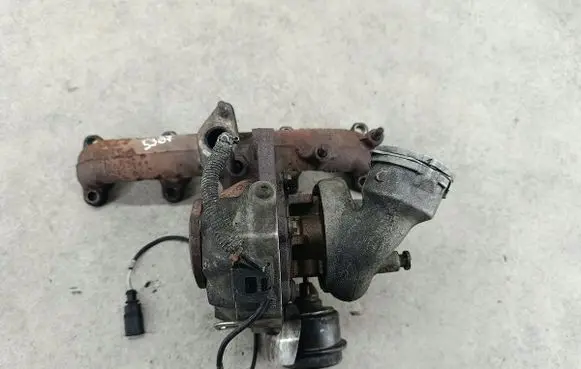 Volkswagen PASSAT B6 Turbo 03G253019K