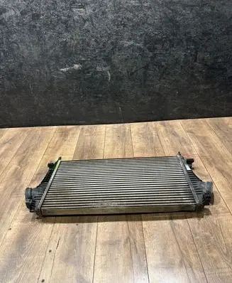 Opel Insignia A Intercooler radiator 13241751 P1831002