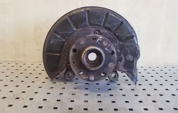 Volkswagen Eos Front wheel hub