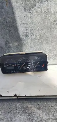 Volkswagen PASSAT B3 Speedometer (instrument cluster) 357919033AB