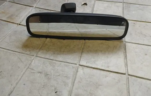 Mitsubishi Grandis Rear view mirror (interior) 012197