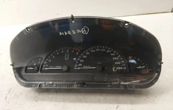 Speedometer (instrument cluster)