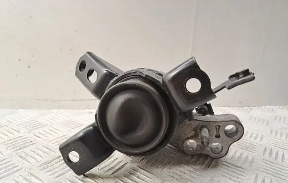 Toyota Avensis T270 Engine mount bracket 123050R020 123150R020