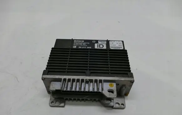 Opel Monterey Engine control unit/module 96017065 0260002193