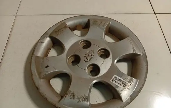 Hyundai Getz R14 wheel hub/cap/trim