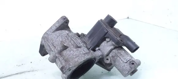 Volkswagen Caddy EGR valve 03G129637A