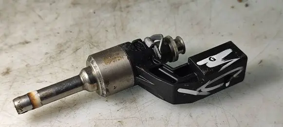 Audi A1 Fuel injector 03C9061 03C9061036M