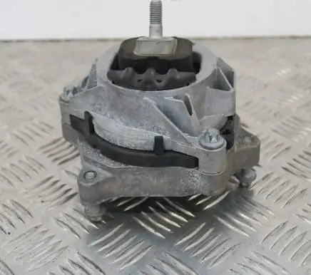 BMW 2 F22 F23 Engine mount bracket 6859412