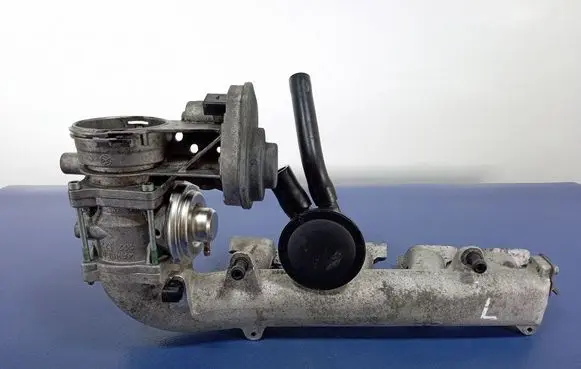 Volkswagen Phaeton Intake manifold 07Z129713J