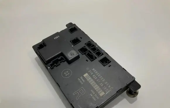 Mercedes-Benz CLS C219 Door control unit/module 2198200726 00005030