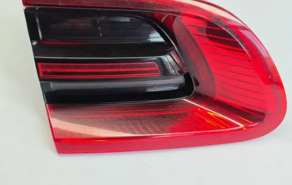 Porsche Macan (95B) Tailgate rear/tail lights 95B945093G