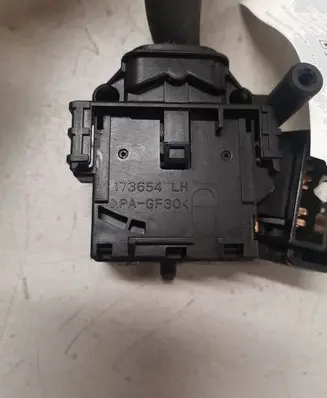 Toyota Corolla Verso AR10 Wiper control stalk 8465205170 L99