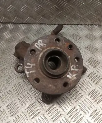 Volkswagen Transporter - Caravelle T4 Front wheel hub