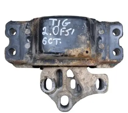Volkswagen Tiguan Engine mount bracket 5N0199555K