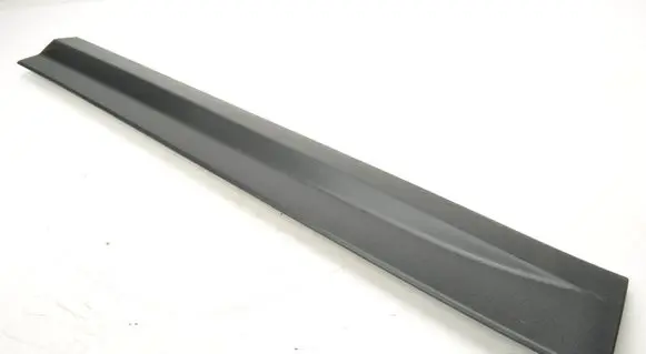 Ford Explorer Front door trim (molding) R2KBR20849A