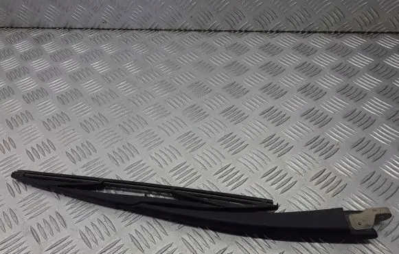 Mazda 3 I Rear wiper blade arm