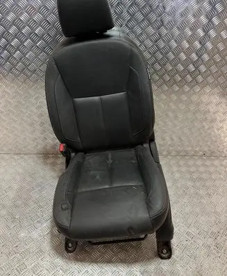Nissan Navara D23 Front driver seat PU17714